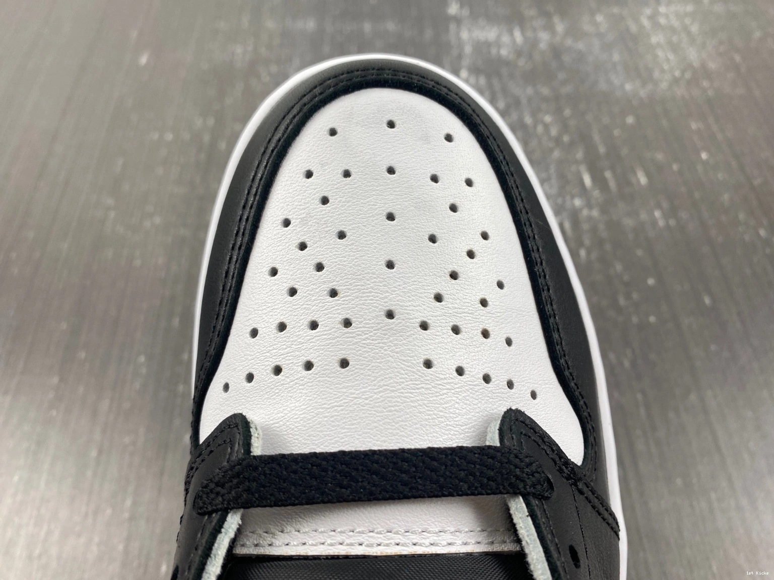 Retro - CZ0790-104 1 Low OG UNC Jordan 0424